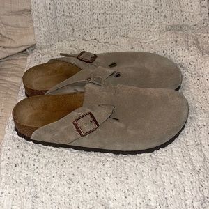 BIRKENSTOCK BOSTON CLOG TAUPE